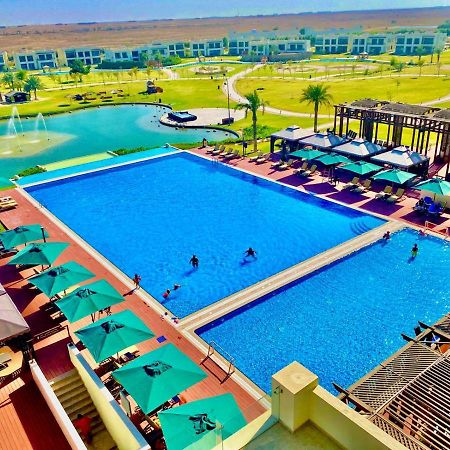 Retaj Salwa Resort & Spa Al Rayyan Dış mekan fotoğraf The pool at the Al-Jazair Resort
