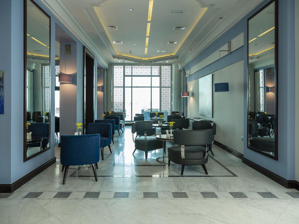 Retaj Salwa Resort & Spa Al Rayyan Dış mekan fotoğraf The lounge at the airport