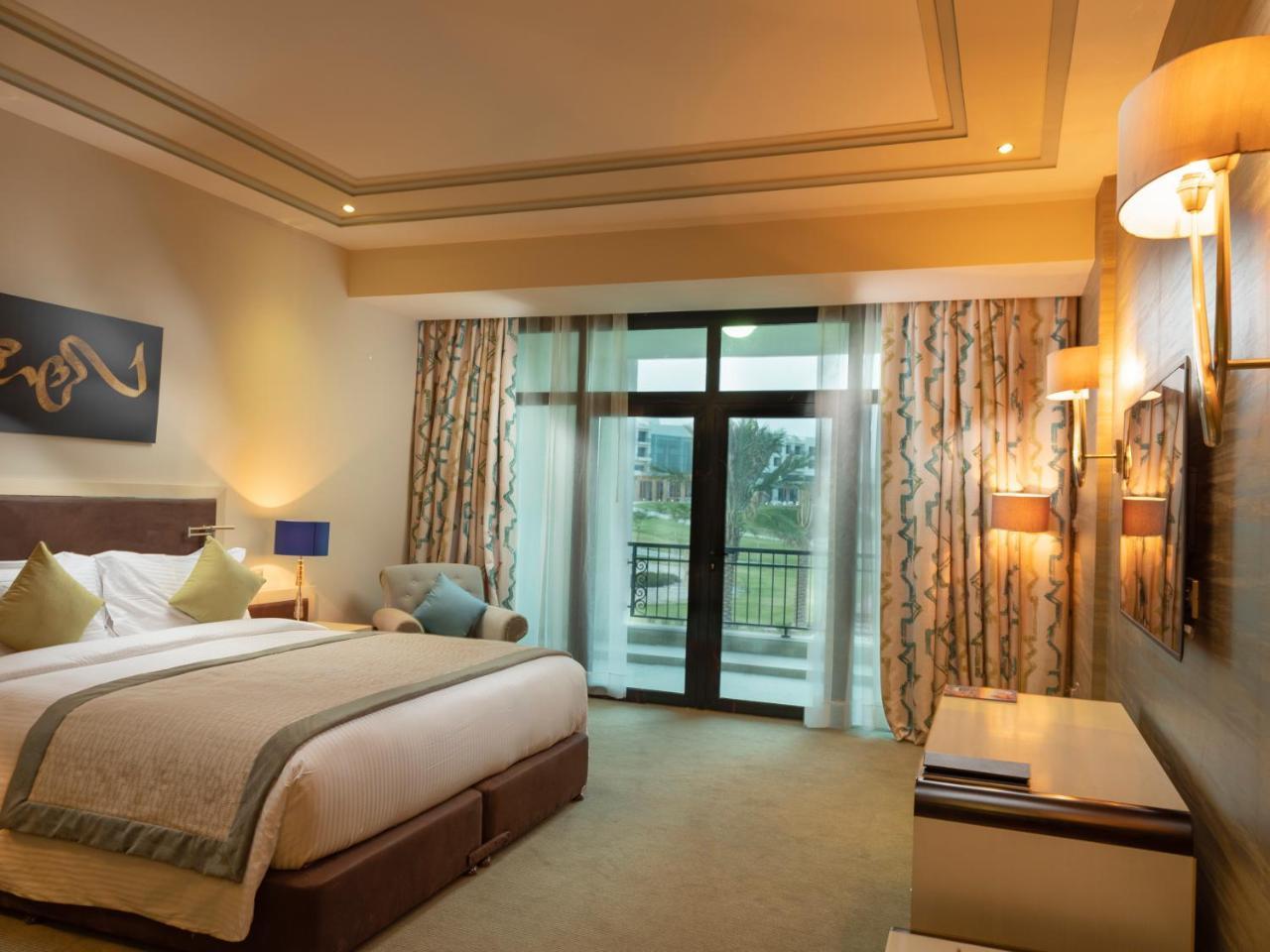 Retaj Salwa Resort & Spa Al Rayyan Dış mekan fotoğraf A room at the hotel