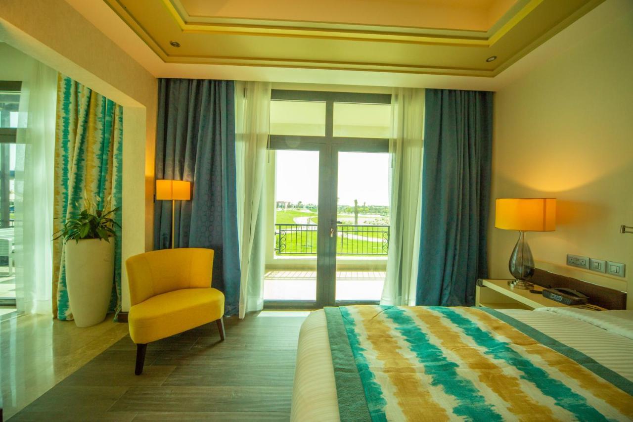 Retaj Salwa Resort & Spa Al Rayyan Dış mekan fotoğraf A bedroom at the hotel