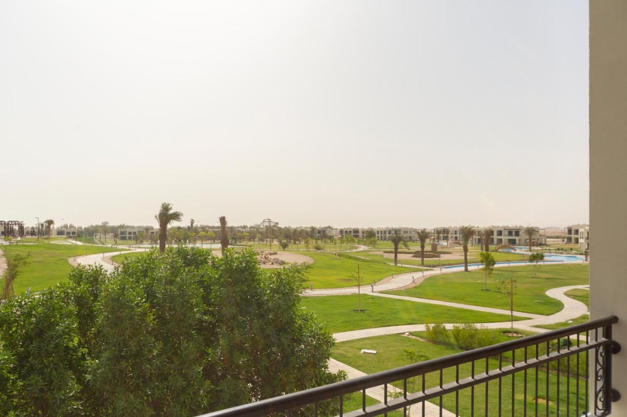 Retaj Salwa Resort & Spa Al Rayyan Dış mekan fotoğraf View of the golf course